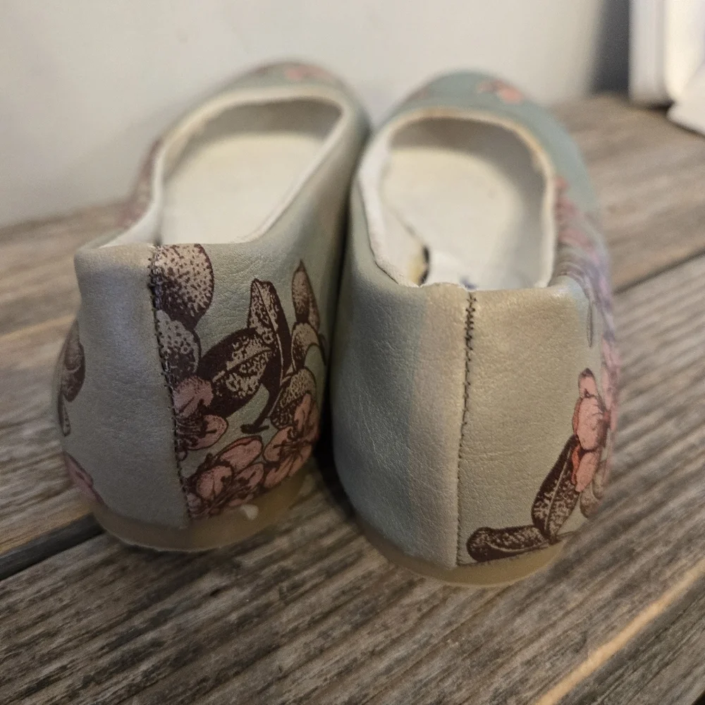 Streetfly Women's Floral Green Ballet Flats